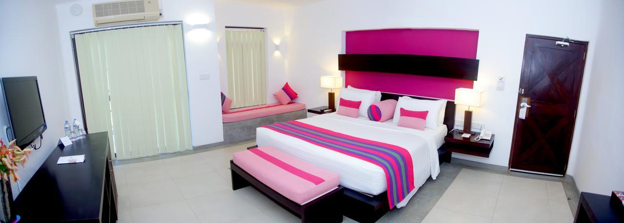Ranna 212 Beach Resort Kahandamodara Εξωτερικό φωτογραφία