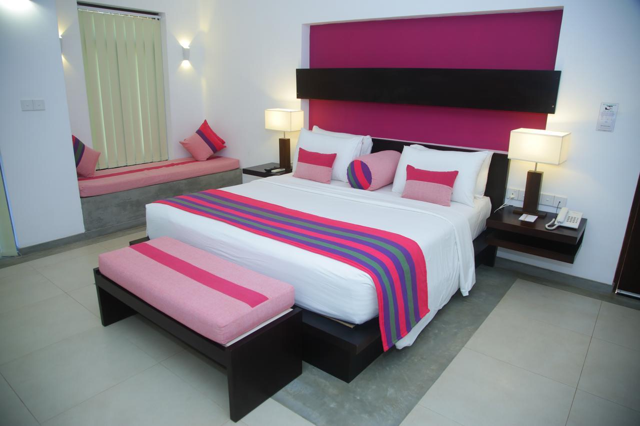 Ranna 212 Beach Resort Kahandamodara Εξωτερικό φωτογραφία